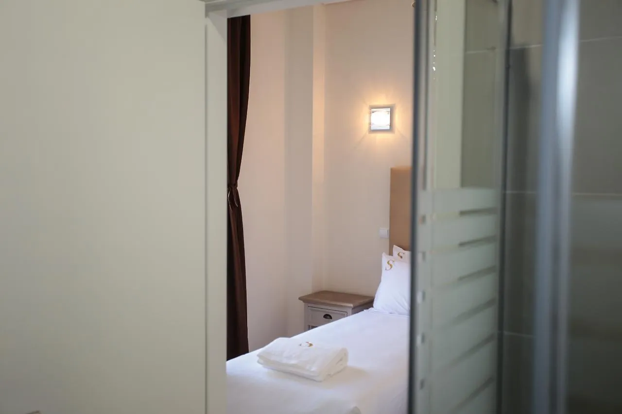 Suites Guest House Cascais Bed & Breakfast